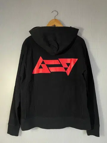 EXTRA NICHE DESIGN x 무 콜라보 후드티 블랙
