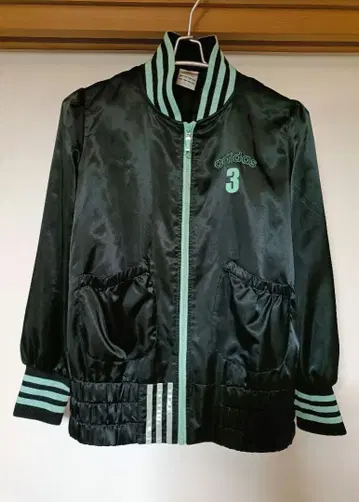 Y2K adidas 블랙 x 민트 그린 자켓 L