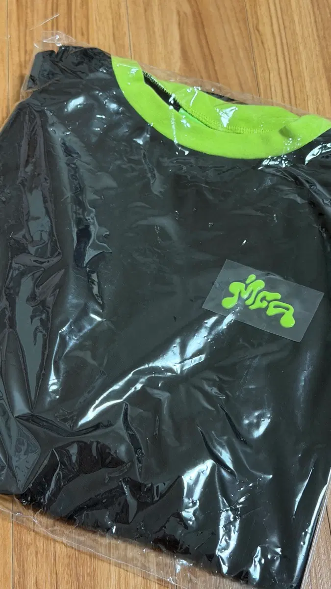 Mrs. Green Apple The Hyundai pop up Korea limited edition T-shirt