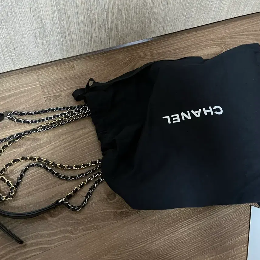 샤넬 가브리엘 호보백 스몰 화이트 29번대 사진 4