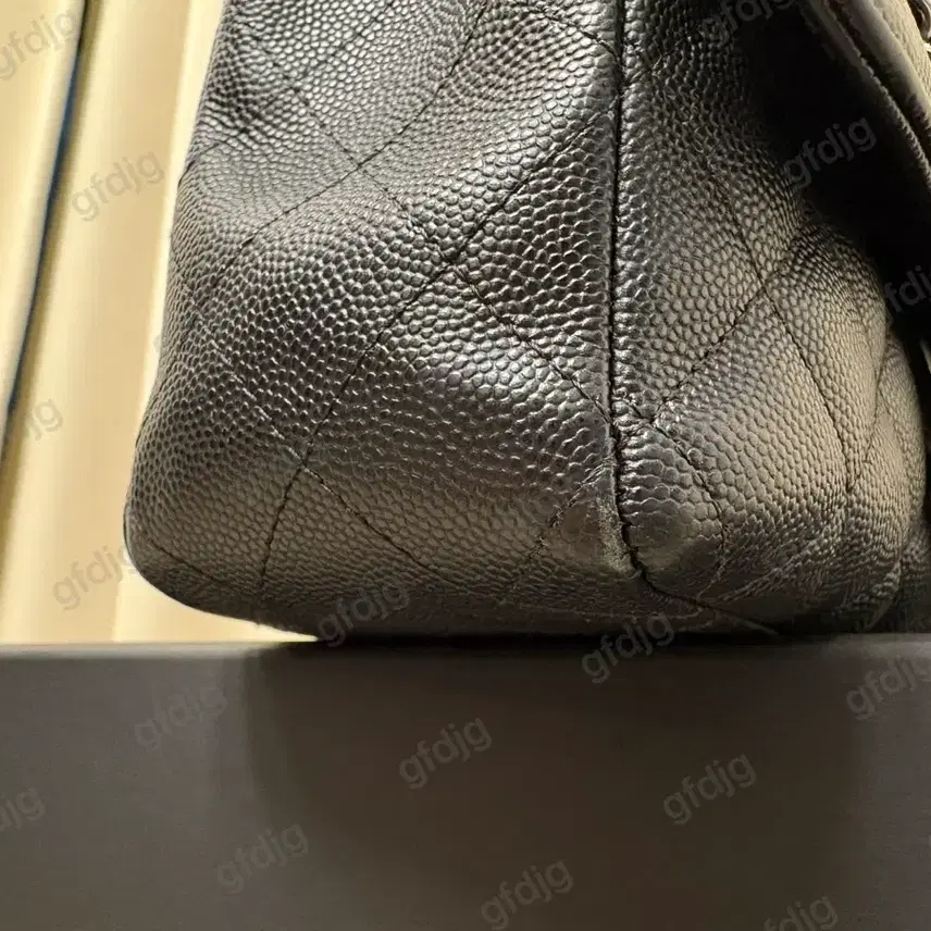 샤넬 [샤넬 정품] 뉴미니 캐비어 블랙 은장 25번대 아웃스티치 풀구성 판매 사진 5
