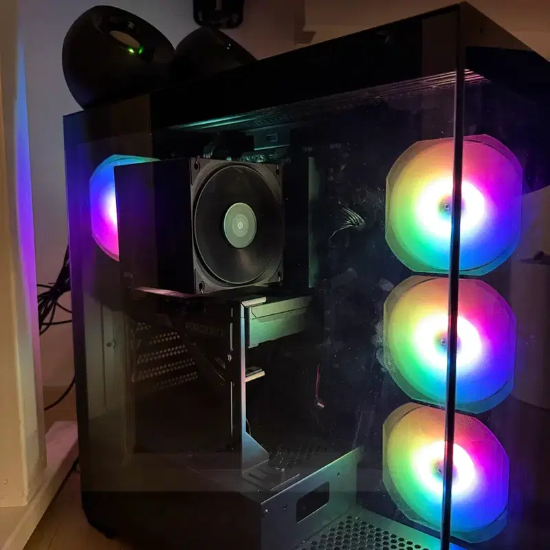 7800x3d 5060ti 게이밍 컴퓨터 본체