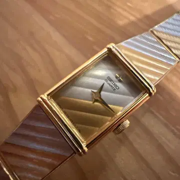 SEIKO 쿼츠 2E20-5400 여성용 손목시계