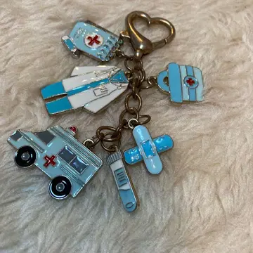 간호사 모티브 참 키링