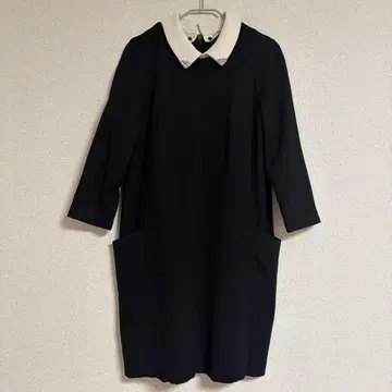 UNIVERVAL MUSE 비쥬 장식 칼라 무릎 기장 원피스 블랙 블랙