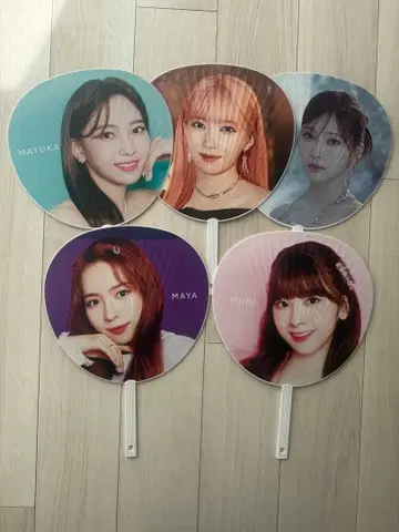 NiziU MAYUKA MIIHI MAYA 부채 세트