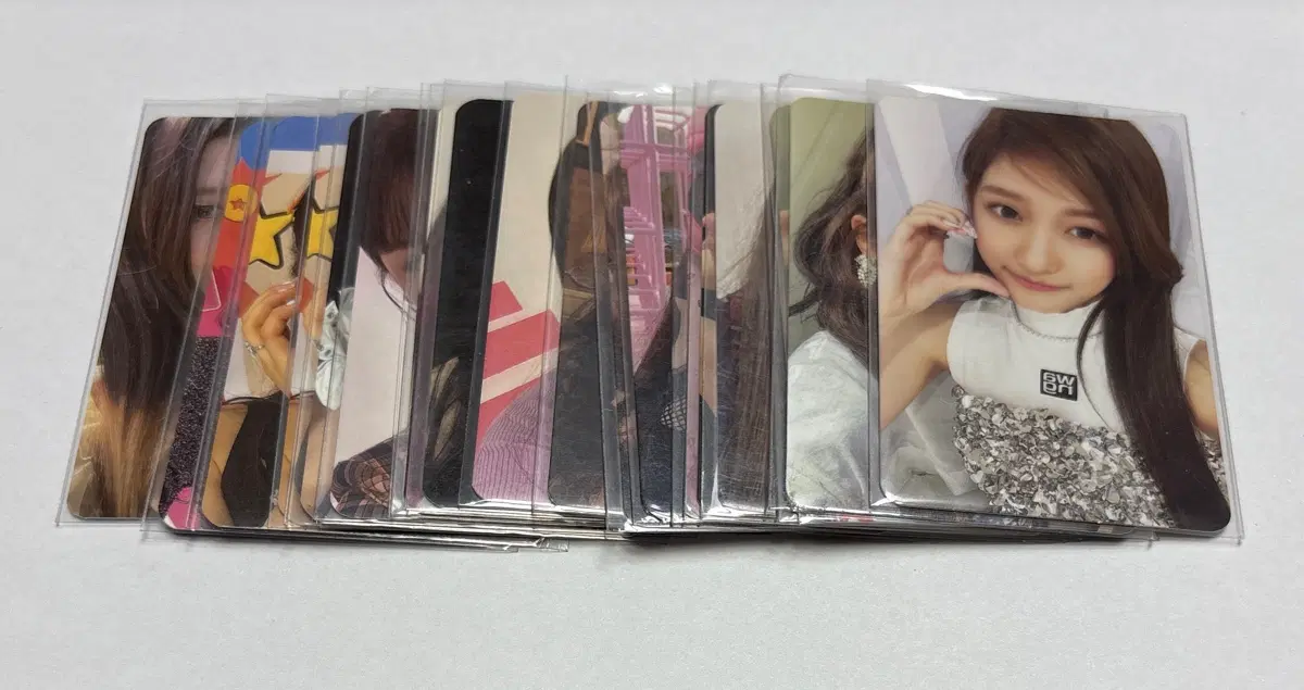 (Quick sale) 20 female idol album photo cards bulk sell Ive Stayc Kep1er