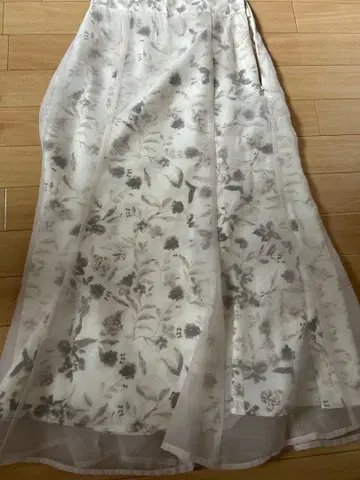 ROYAL PARTY 꽃무늬 플레어 레이스 롱 스커트