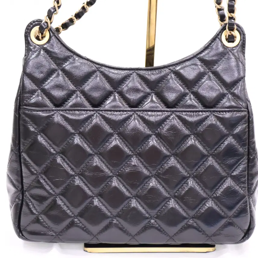 샤넬 중고 포켓 체인 샤이니 크럼플드 카프 체인 스몰 호보 숄더백 AS4323 블랙 CHANEL 사진 4