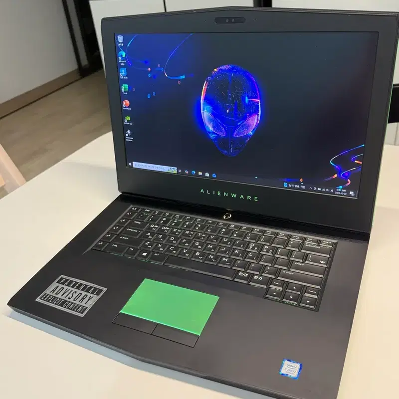 에일리언웨어 15 R3 i7 / GTX1060 / 램16 / 1.25T / 게이밍 노트북