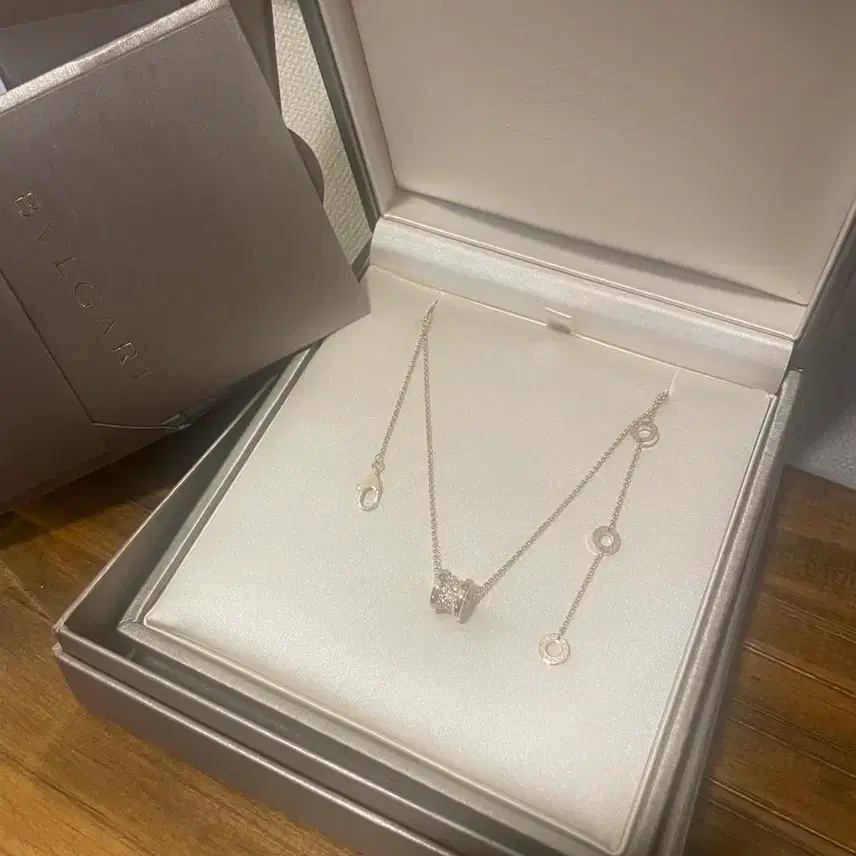불가리 비제로원 미니파베 로즈골드 사진 2