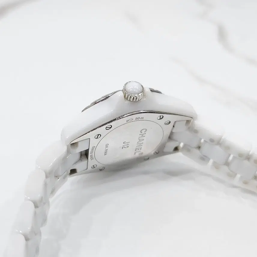 샤넬 J12 화이트 세라믹 다이아몬드 베젤 워치 33mm H2422 사진 4