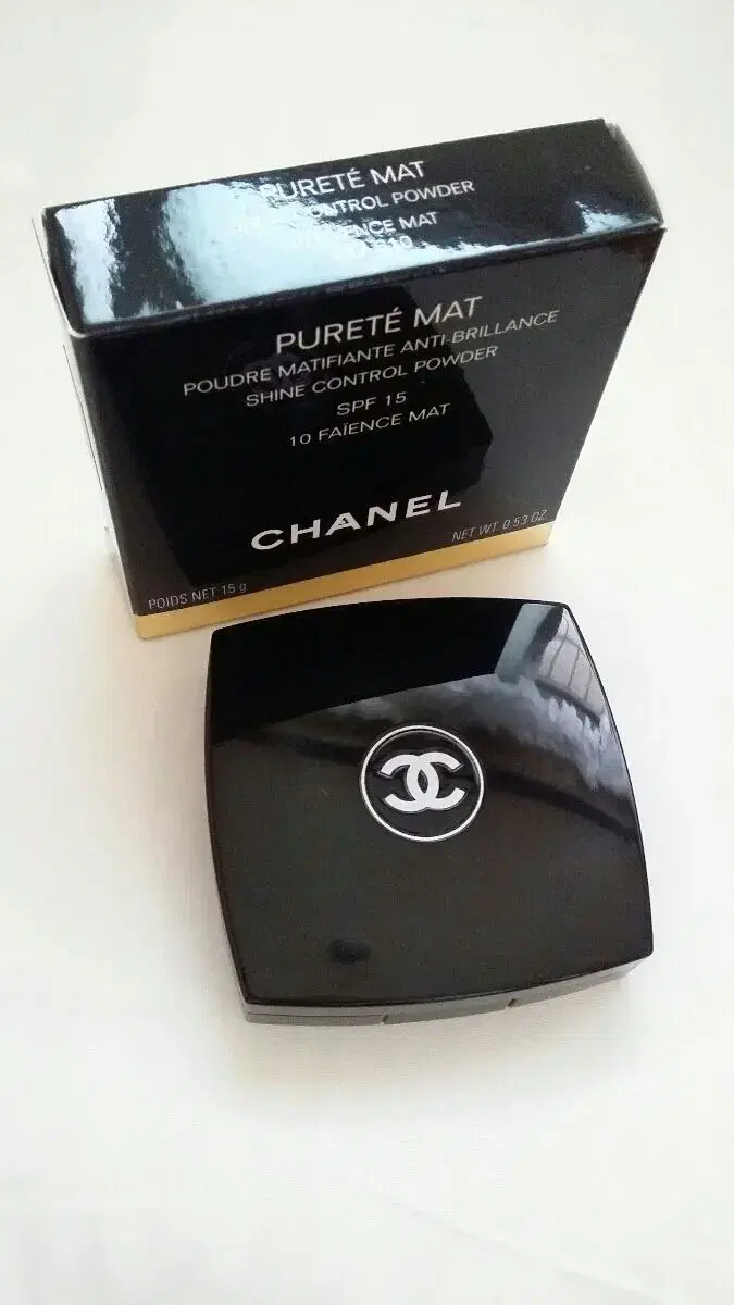 Chanel compact