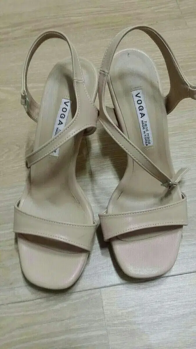 [245]Cost 40,000 won, handmade shoes, strap heels, wedding heels