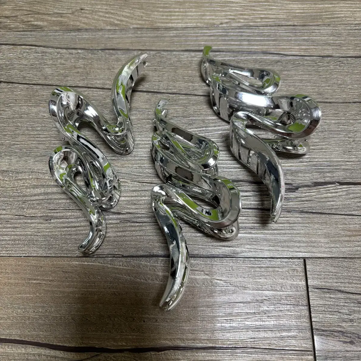 Silver claw clip hairpin