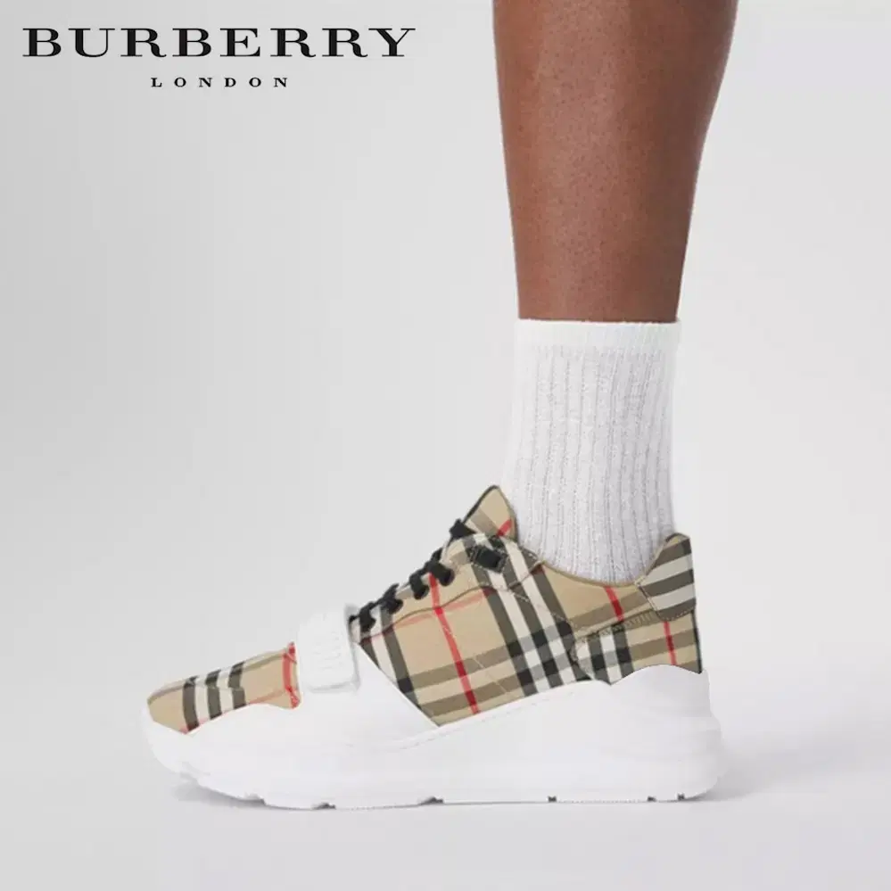 [정품] BURBERRY 버버리 아카이브베이지 로고벨트로 스니커즈(41)