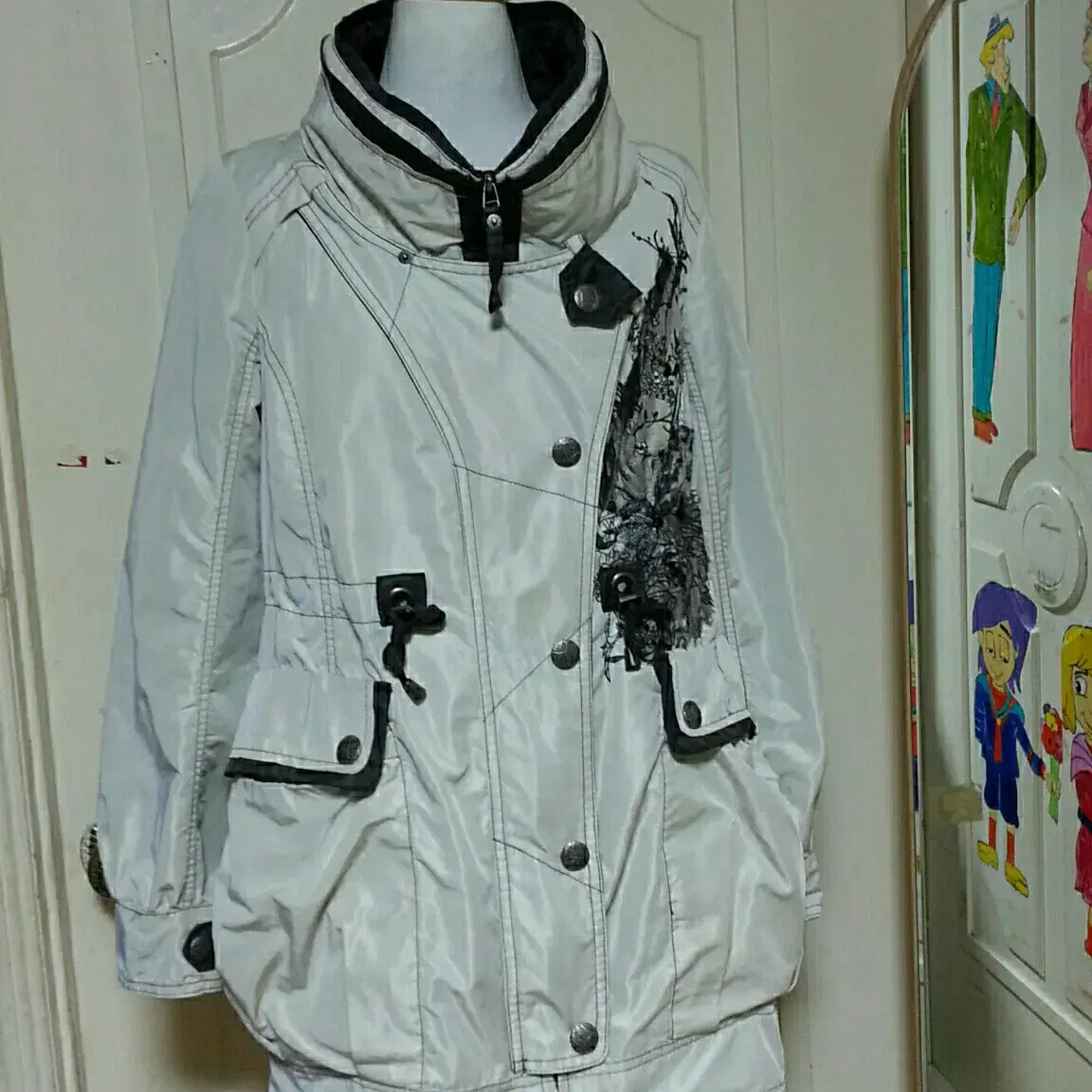 [M] Luxury half trench coat with tank embroidery *price reduced*.