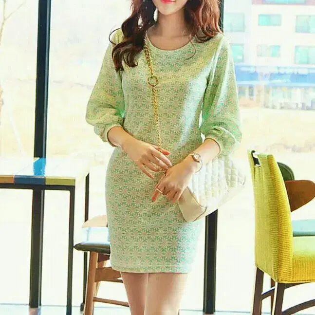 High-quality neat and clean daisy embroidery OPS mint