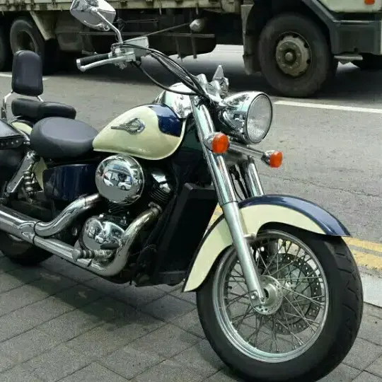 쉐도우750 cc