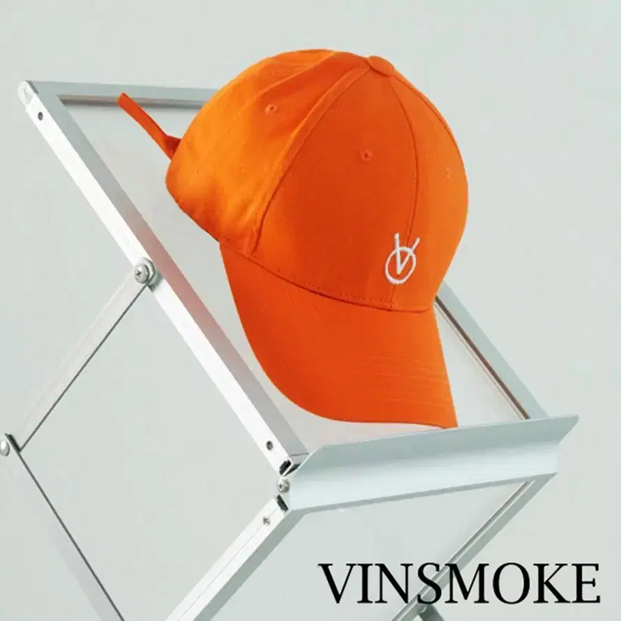 [정품] VINSMOKE 빈스모크 OV 스몰로고 자수 볼캡 오렌지