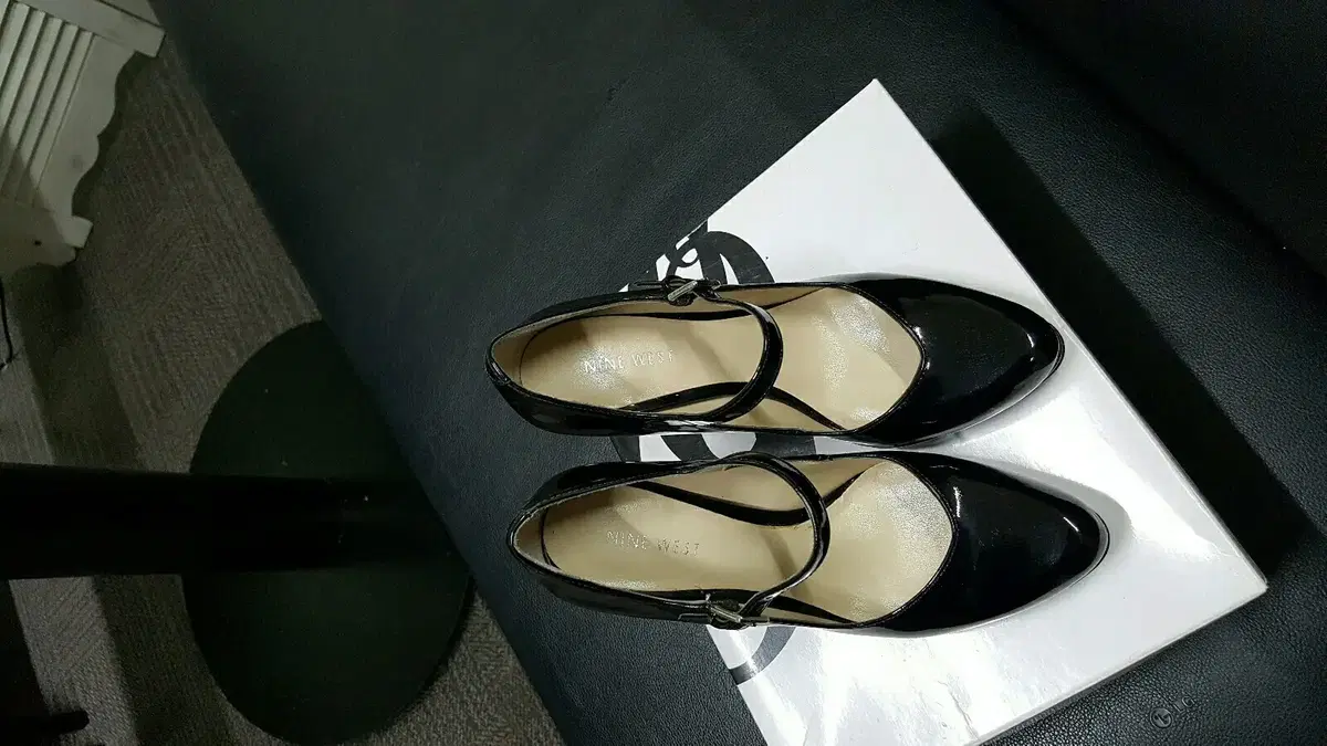 [235] Nine West High Heels