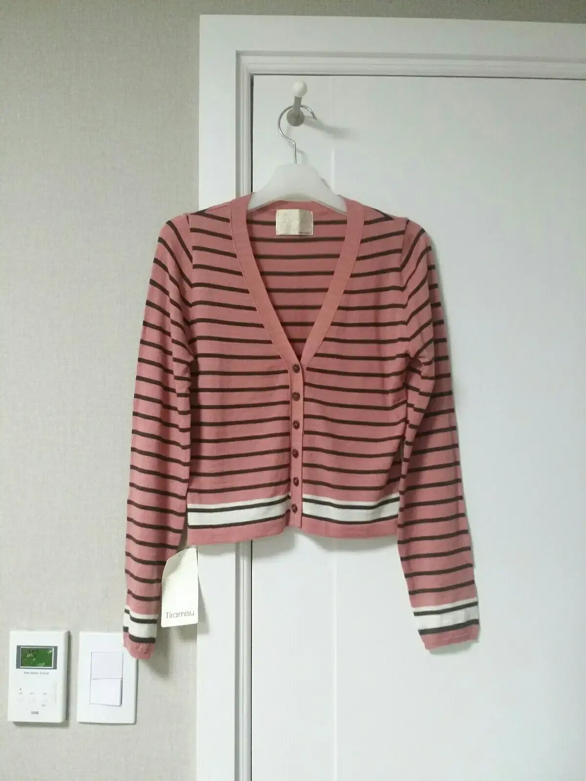 [55] Coral striped cardigan