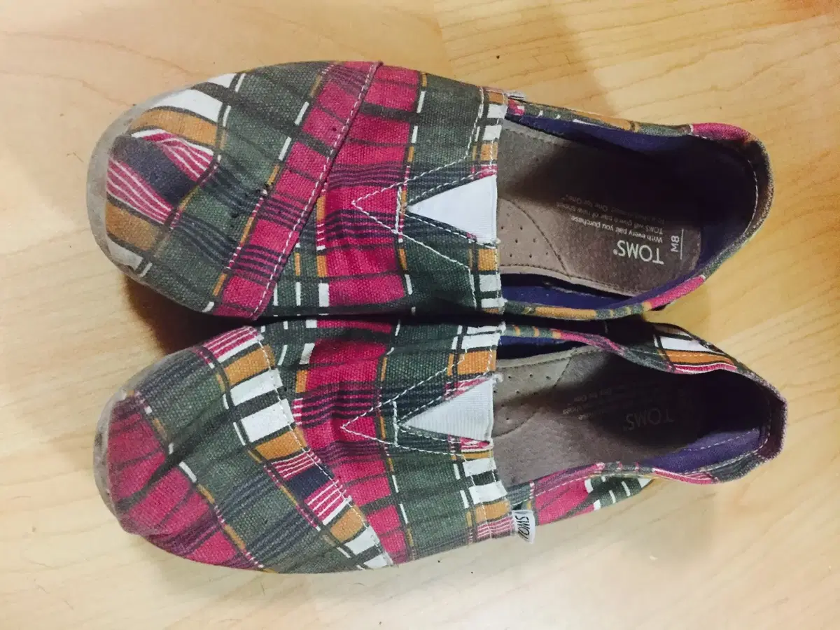 Toms 255-260