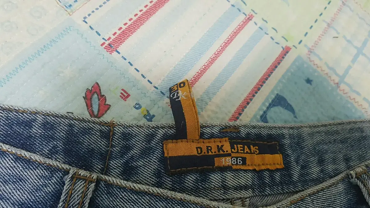 [30] Relief jeans vahn