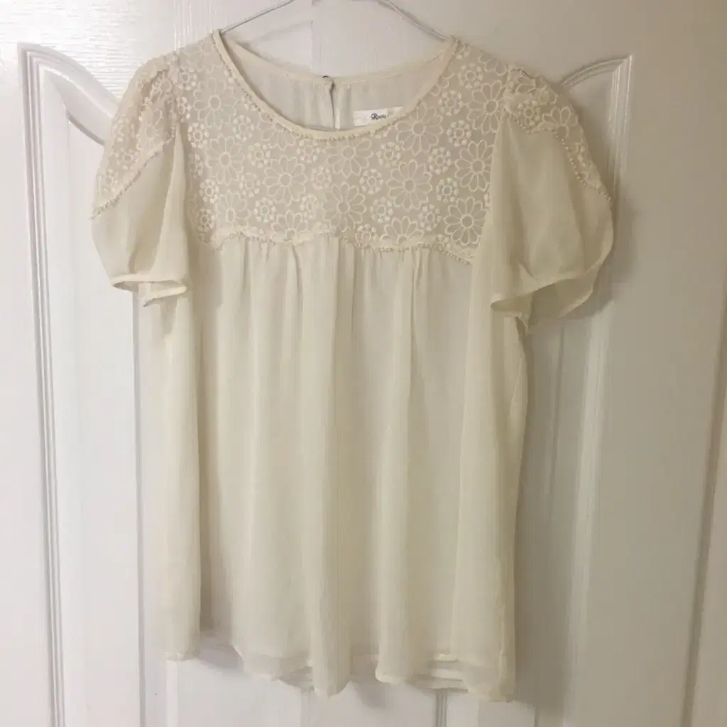 Loem Chiffon Blouse