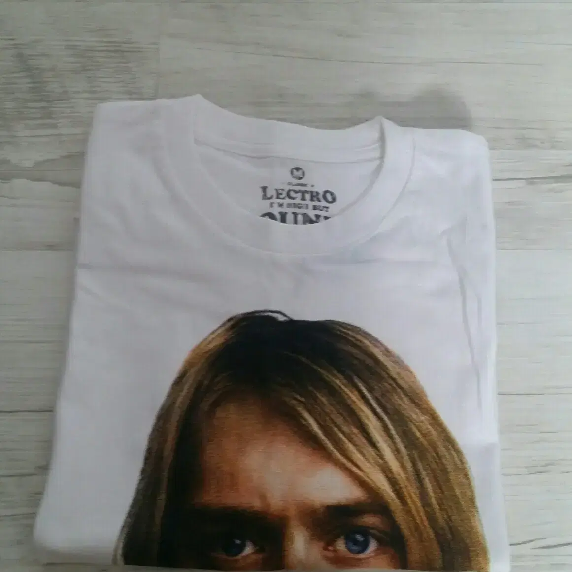 [M] kurt cobain t