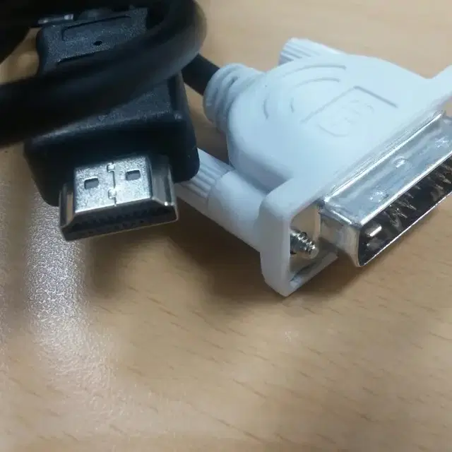 삼성 정품 컴퓨터 모니터 HDMI to DVI케이블