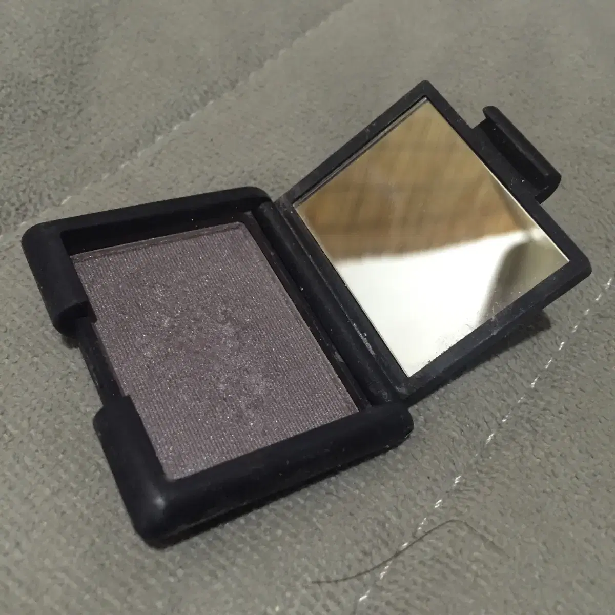 NARS 아이섀도우 라싸