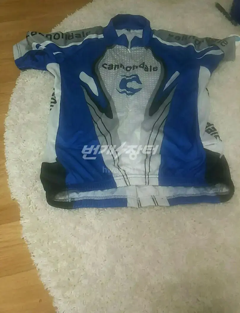 Sell cycling clothes/cycling suits/helmet/sunglasses