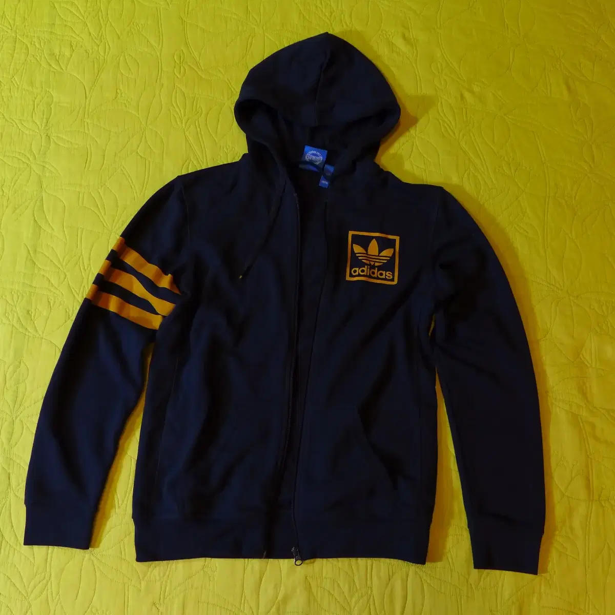 90 Adidas Hooded Zip-Up Jacket 90