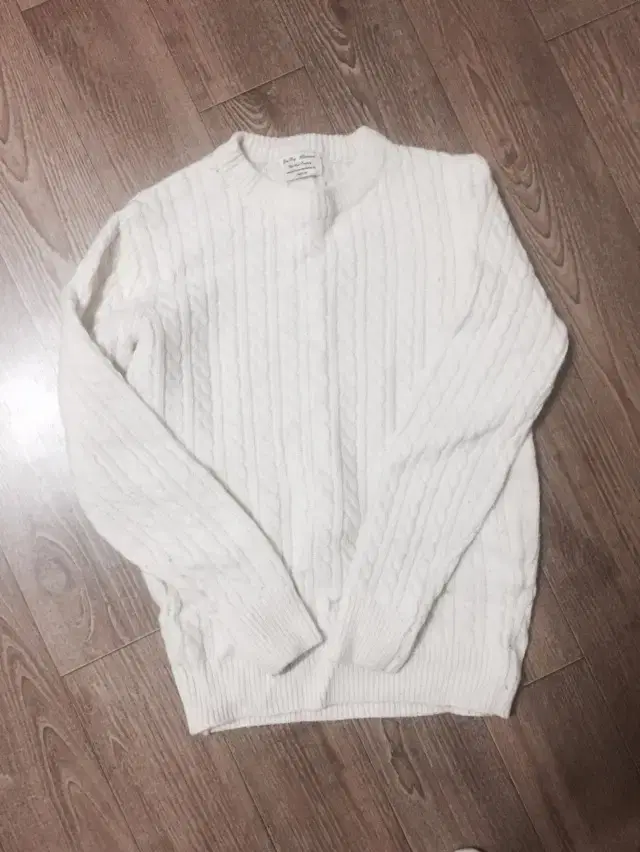 The white twist knit is on a different level than regular knit!