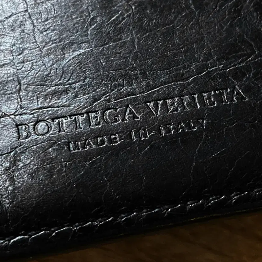 [정품]BOTTEGA VENETA 보테가베네타 스퀘어 패딩퀼티드 카드지갑