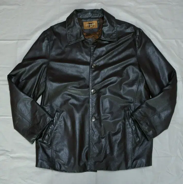 Pierre Cardin Leather vahn coat size 100