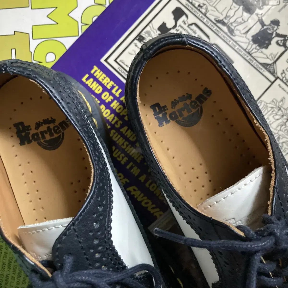 Dr martens 닥터마틴 3989 미키 윙팁 플랫폼 로퍼