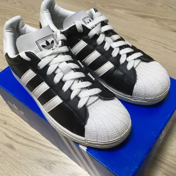 adidas gazelle silver green womens adidas JR8043 Superstar 82 SFTM Mens Lifestyle Shoe