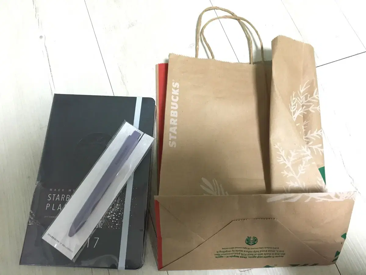 Starbucks Diary (sealed)