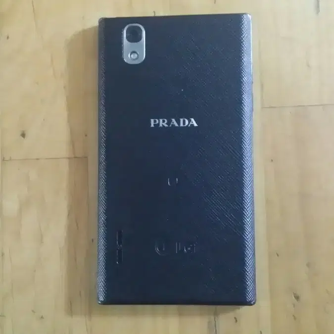 PRADA 스마트폰