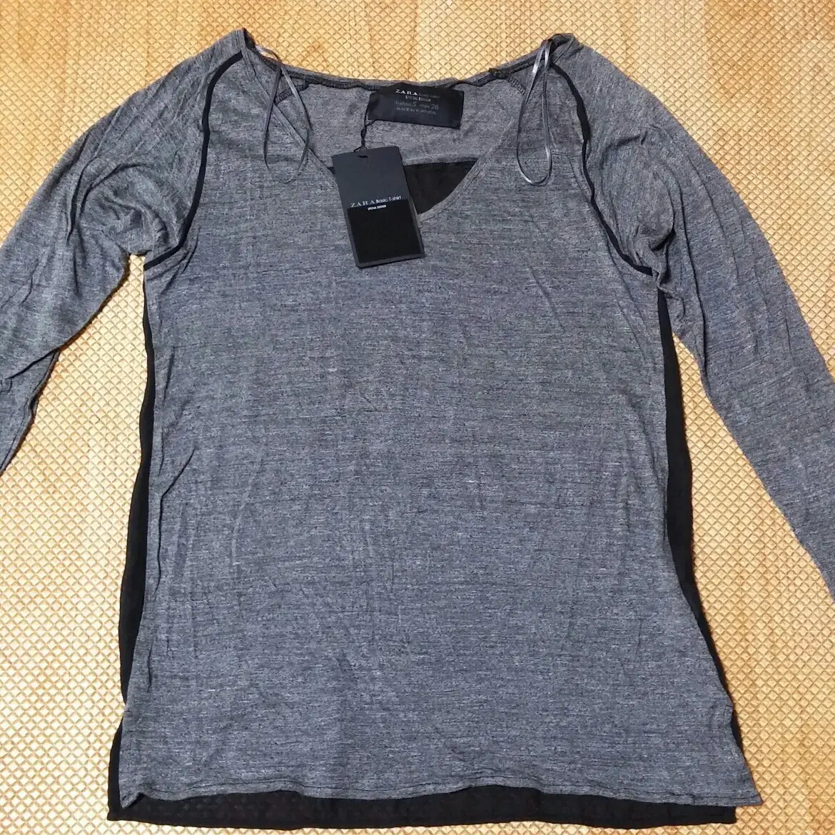 [55] *Discount* Brand New ZARA Back See Through Tee (55)