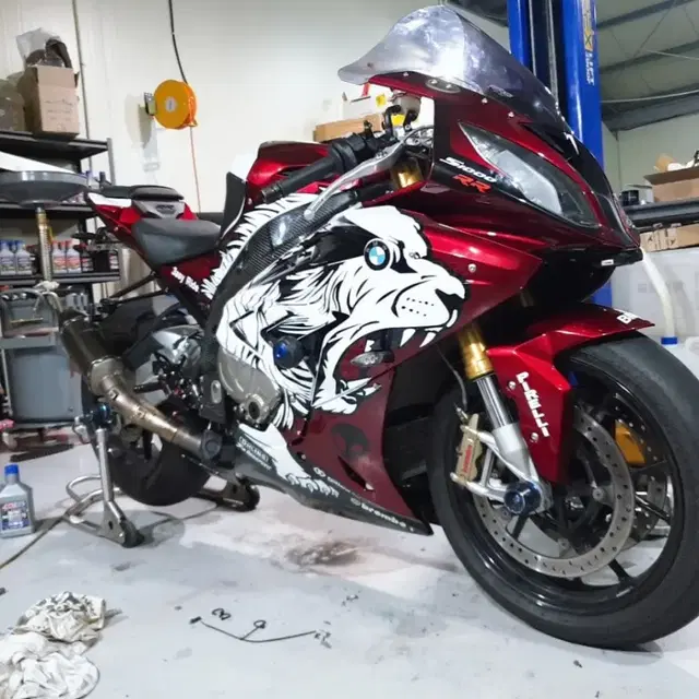 BMW S1000RR 16년식 팝니다.