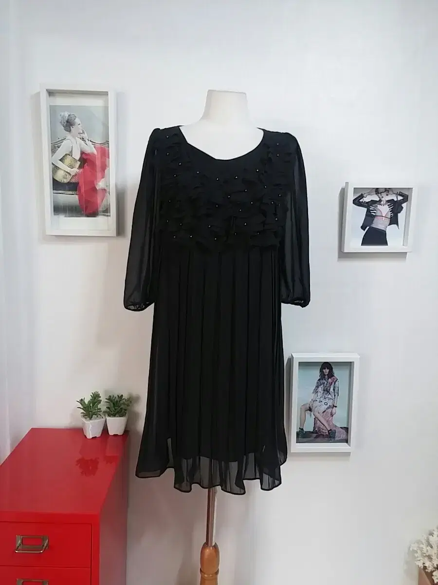 [FREE] SHIRRING CHIFFON ONEPIECE