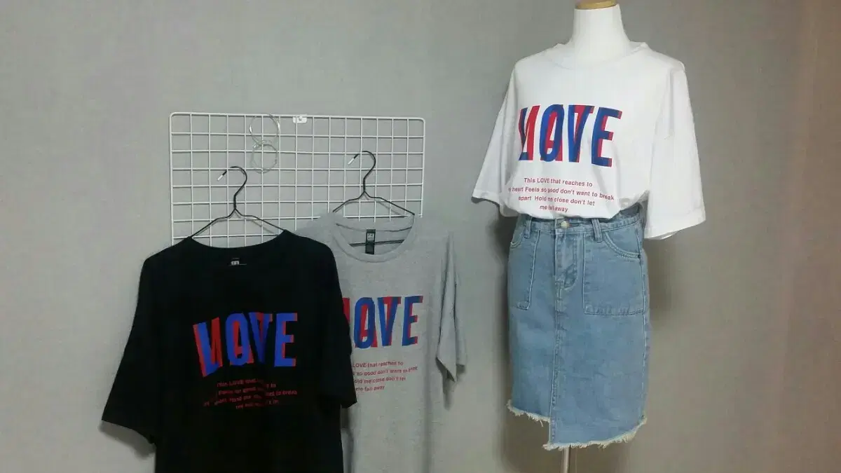 New Arrivals Love Short Sleeve T-Shirt (Gray)