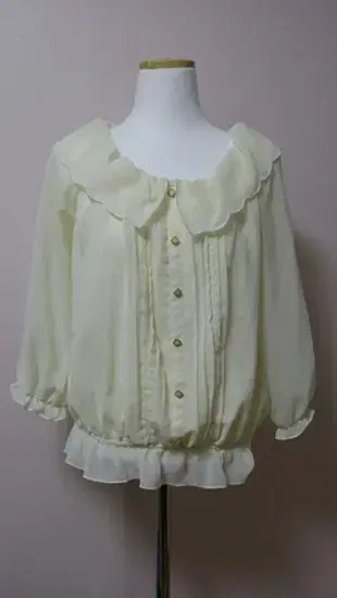 We sell pretty Japanese chiffon blouses