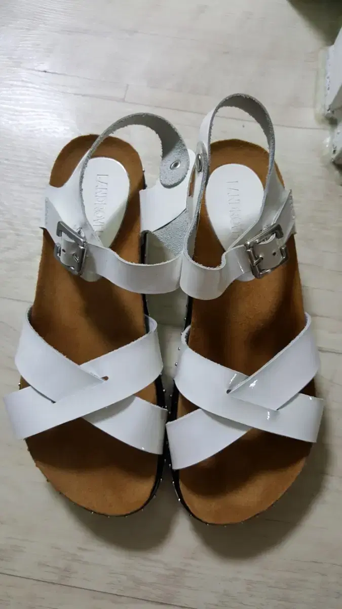 [245] Land Rover Leather Sandals 245