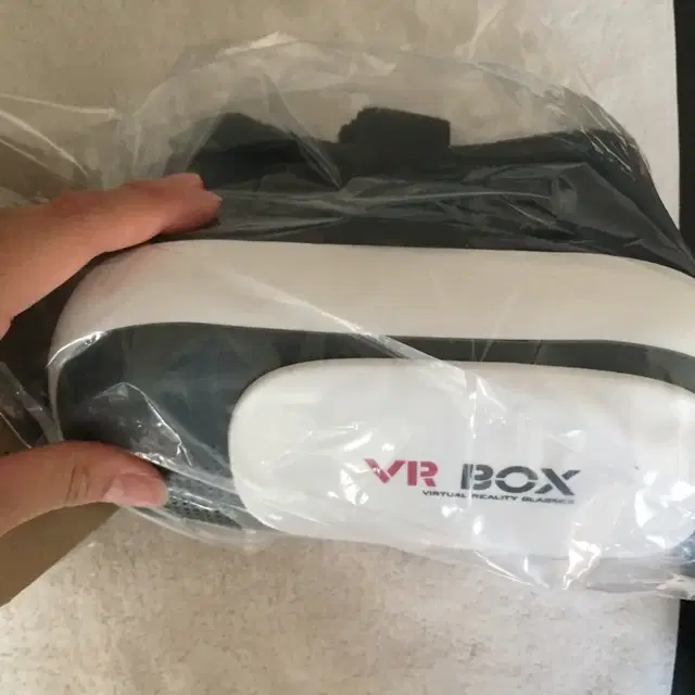 VR, 보조배터리 등 핸드폰용품