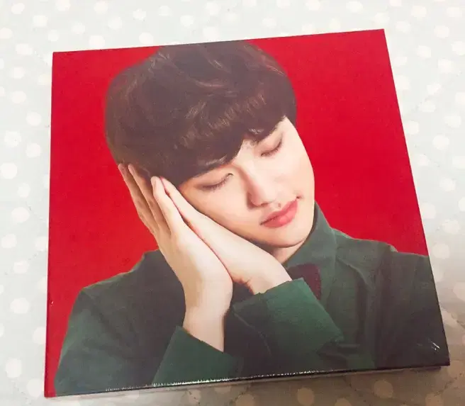 Popup store exo d.o. Sells merchandise (Exo photo kards)