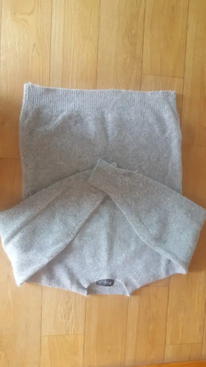 [55] Gray Angora Avant Knit